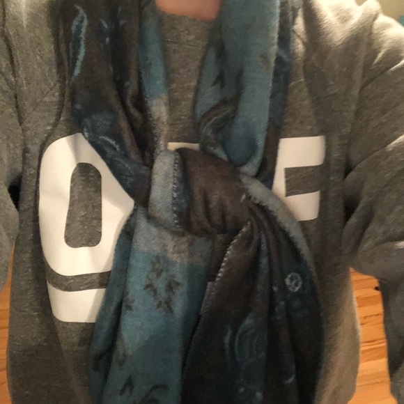 🧣 WOMENS SCARF, REVERSIBLE 🧣 - Picture 1 of 2